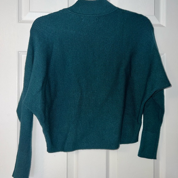 Cute winter sweater - Picture 2 of 2